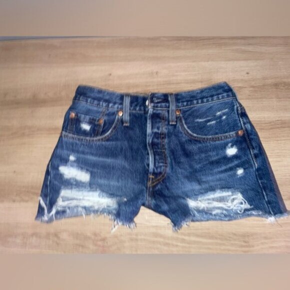 Levi Denim Short Shorts - Picture 2 of 6